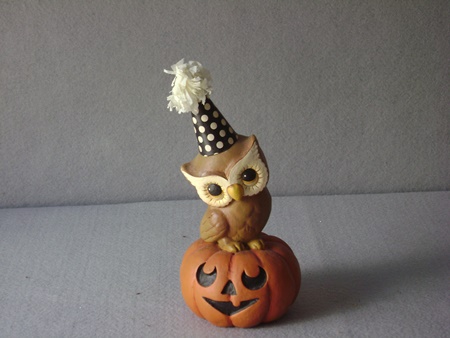 BL-TL9436A Party Owl on Pumpkin (Small)