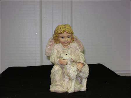 BL-TR4021 Angel with Lamb