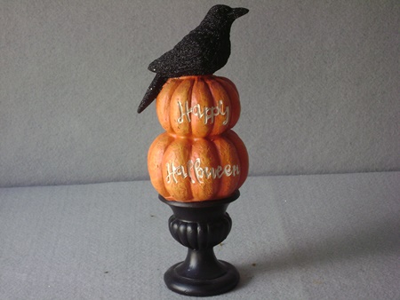 KK-41500 Resin Happy Halloween Pumpkins on Black Pedestal