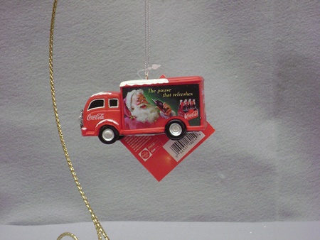 KA-CC1111 Coke Truck w/ Santa Ornament