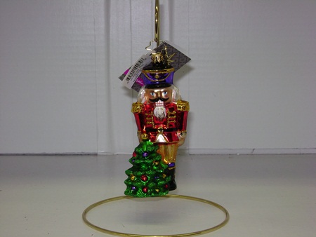 R-1016352 Standing Tall