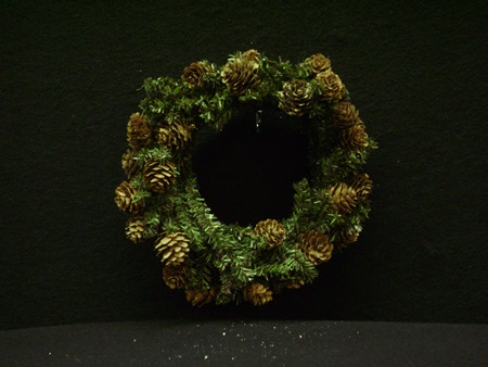 BL-BE6009 Pine Wreath w/100 Tips &Cones